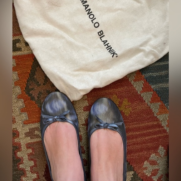 EUC Sz 39 Manolo Blahnik satin flats - Picture 5 of 7